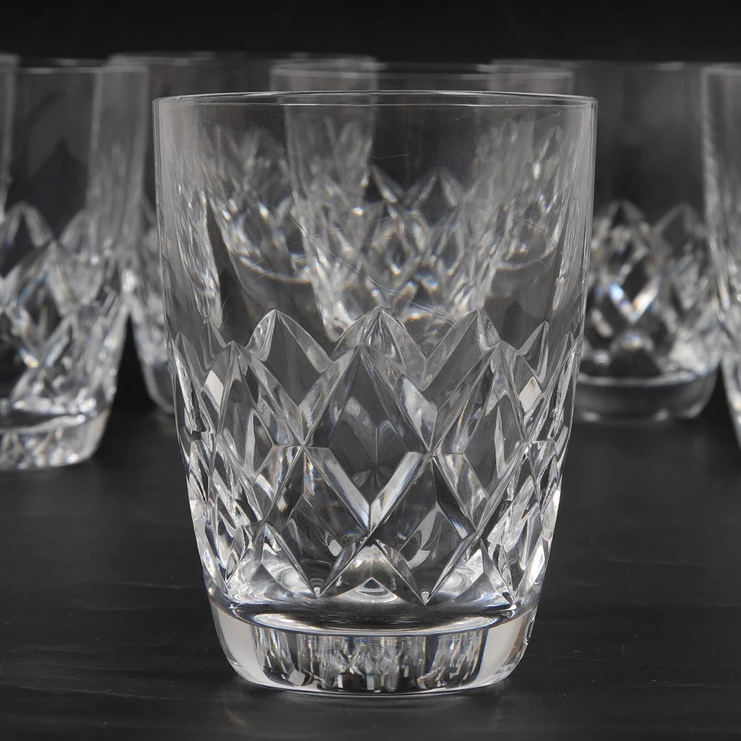GUNNAR CYRÉN. Selter/whiskyglas, 9 st, "Karolina", Orrefors. — Tableware — Ekenbergs Auktioner