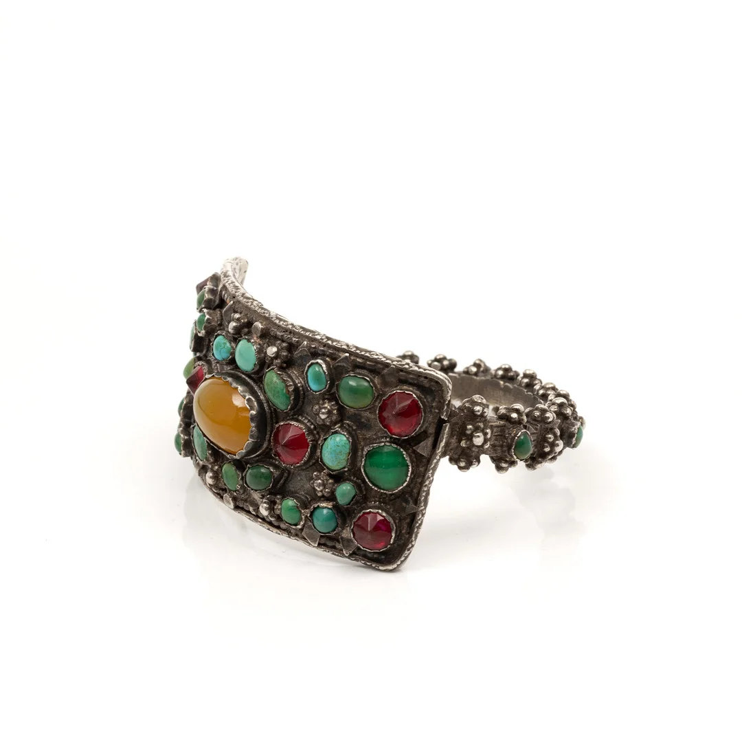 ARMRING, Silver, stenar. — Bracelets — Garpenhus Auktioner