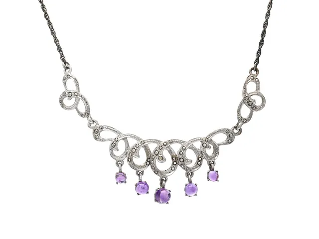 COLLIER, silver, ametister, markasiter, längd 42 cm, vikt 12,7 g.