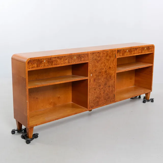 AXEL STÅHLS MÖBELFABRIKS AB. Sideboard, Swedish Modern, Svensk Möbelindustri, 1900-talets första hälft.