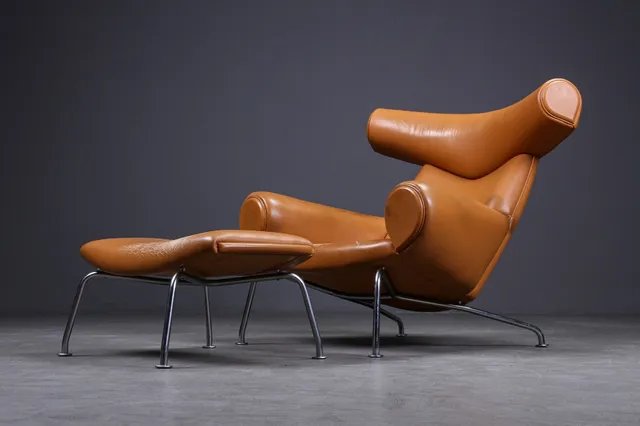 Hans J. Wegner. Lounge chair 'The Ox-chair' with footstool, model EJ100 (2)