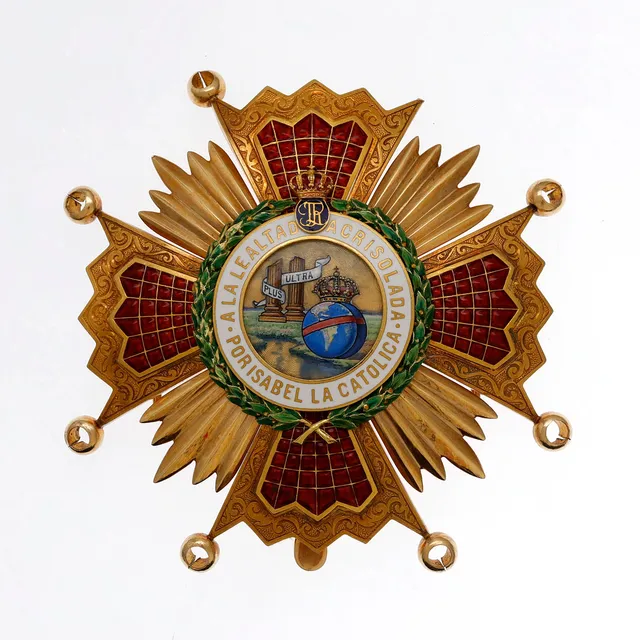 MASRIERA Y CARRERAS. Decorative cross of the Royal Order of Isabel la Católica, from the first third of the 20th century.