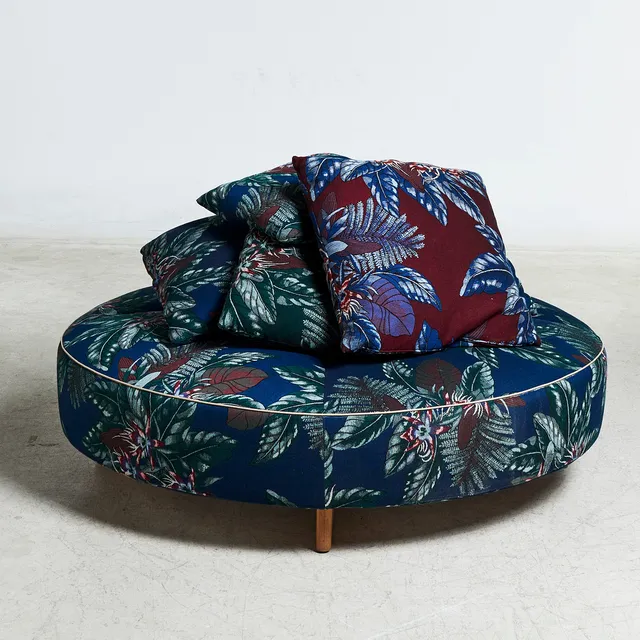 RODOLFO DORDONI. OTTOMAN, "478 Sail Out", för Cassina, Italien, i textilen "Favignana Fiore Blu".