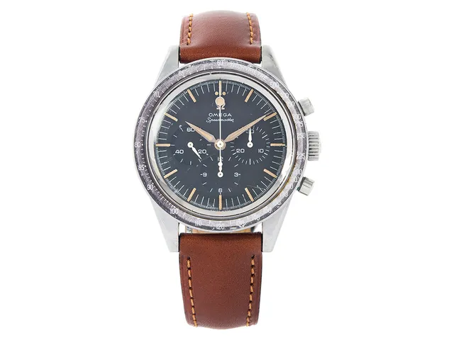 OMEGA, Speedmaster, "Tachymètre - 60/500", s.k. "Lollipop", "UNEF Gaza", Cal 321, Serie nr. 17761855, Ref nr. CK 2998, Boett nr. 2998-3, kronograf, herrur, 39 mm, stål, manuell, plexiglas, läderband, "Extract of the Archives", tillverkad 26/1 1961, levererad till UNEF - United Nations Emergency Force in Gaza, cert (ej komplett) oktober 1961, box, ytterkartong.