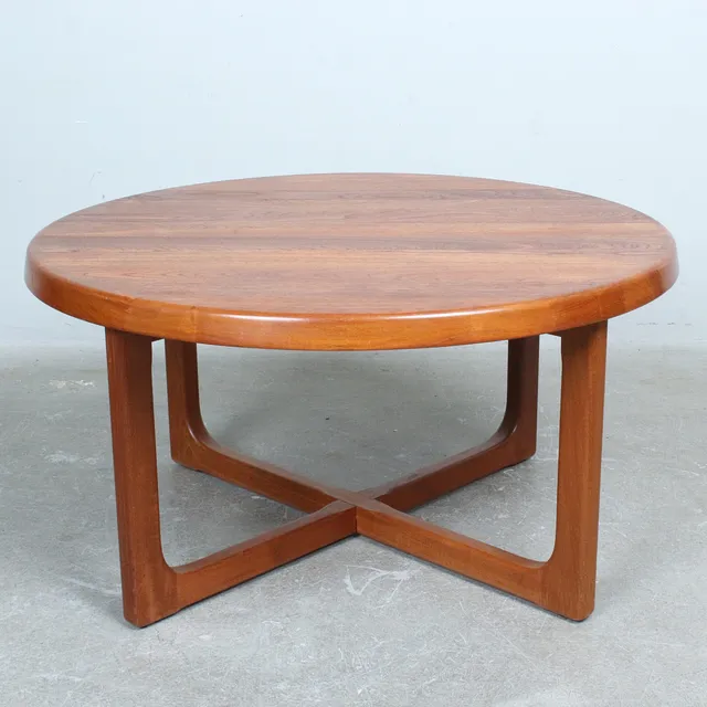 NIELS BACH. Coffee Table / Couchtisch der 1970er, Teakholz.