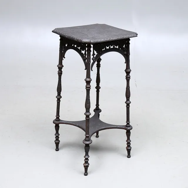 BORD / PIEDESTAL, gjutjärn, 1800-talet slut.