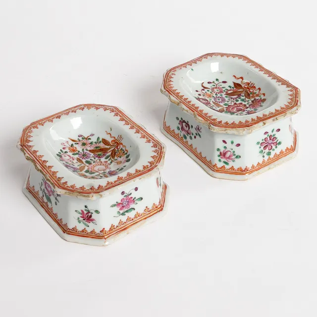 SALTKAR, 1 par, porslin, Kina, 1700-tal.