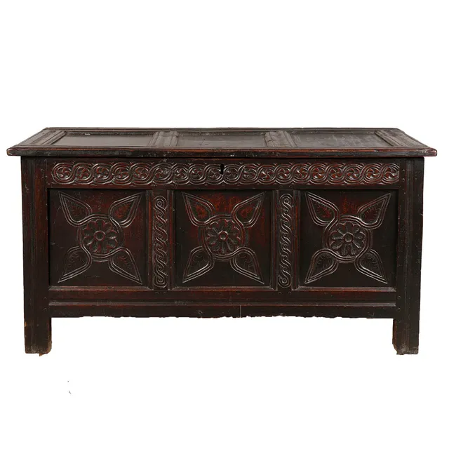 A LATE 17TH CENTURY OAK COFFER.