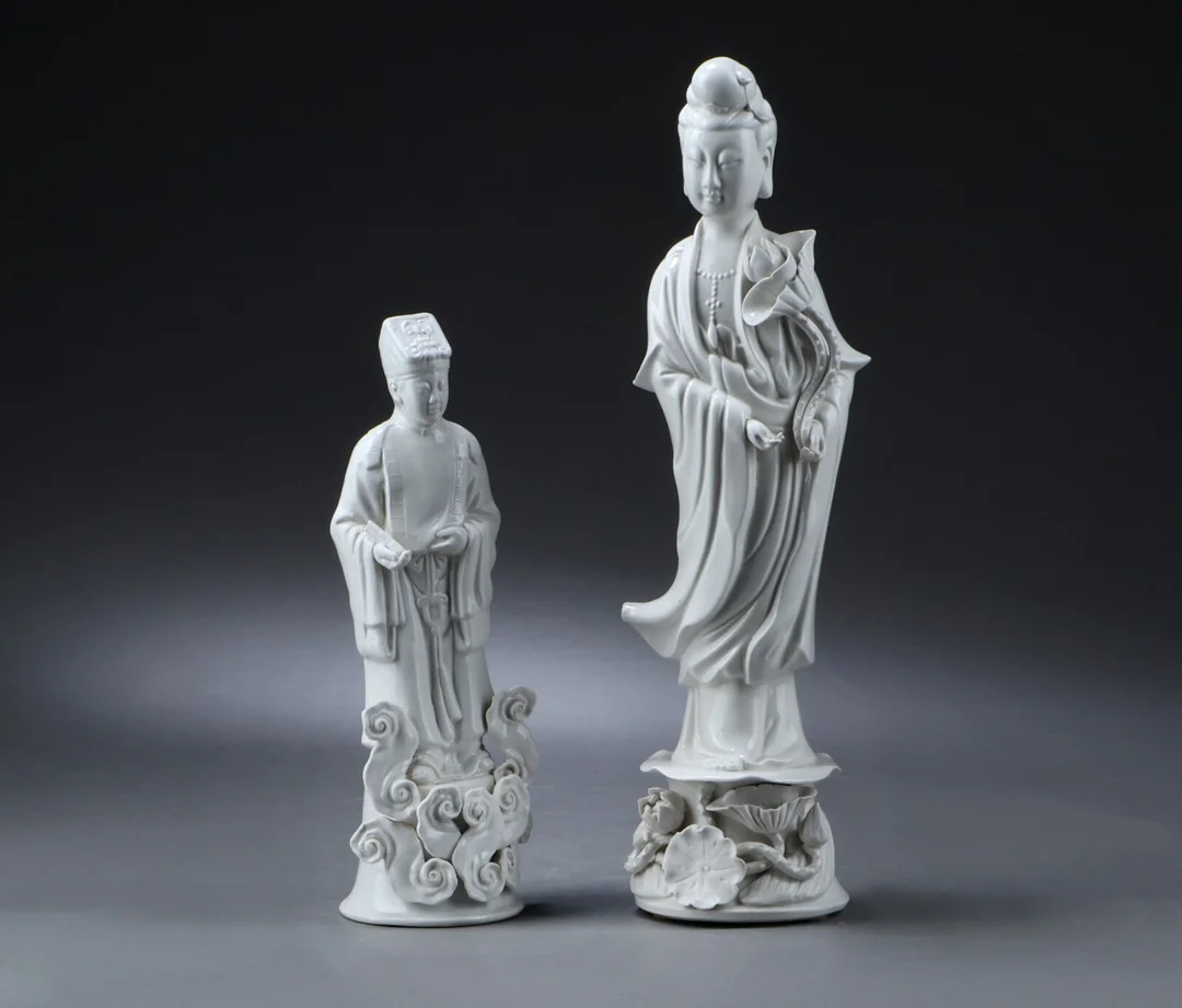 To kinesiske figurer i blanc de chine (2) — Hobby and collectibles/Asian art — Lauritz