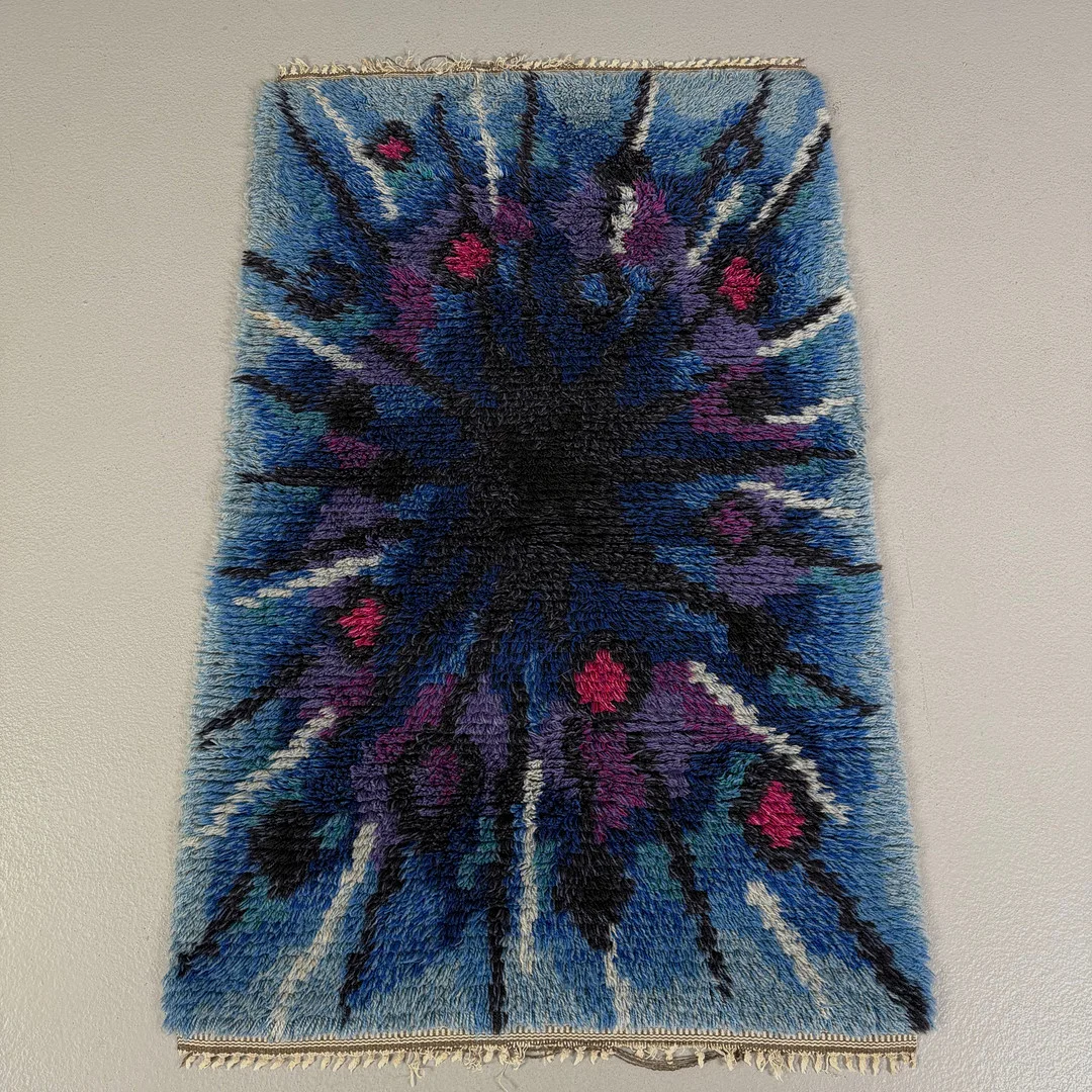 MATTA, rya, "Norrsken", design Ingrid Jagarz, Marks Rya, 1960-tal. — European Carpets & Textiles — Skandia Auktion