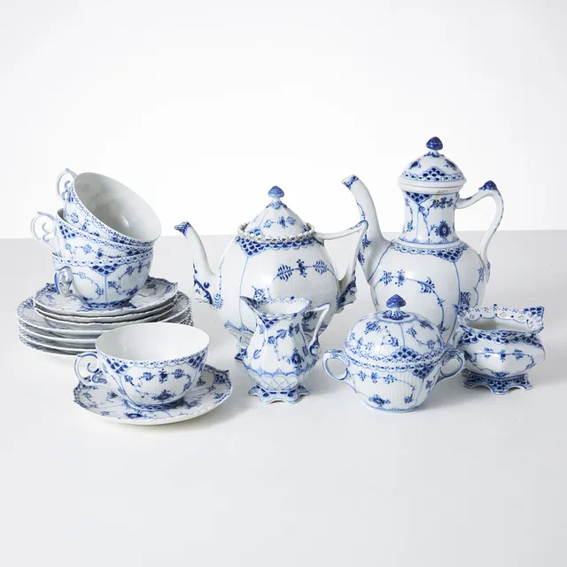 ROYAL COPENHAGEN, "Musselmalet", servisdelar, 15 st, Danmark, helblond.