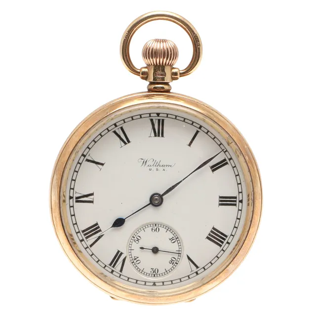 A 9CT GOLD OPEN FACED POCKET WATCH BY WALTHAM, U.S.A.