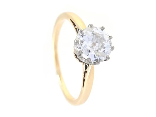 ENSTENSRING, 14K guld, gammalslipad diamant ca 1,00 ct, ca J/P2, stl 16,5 mm, inneslutningar som når ytan, skador och nagg vid rondist, vikt 2,4 g.