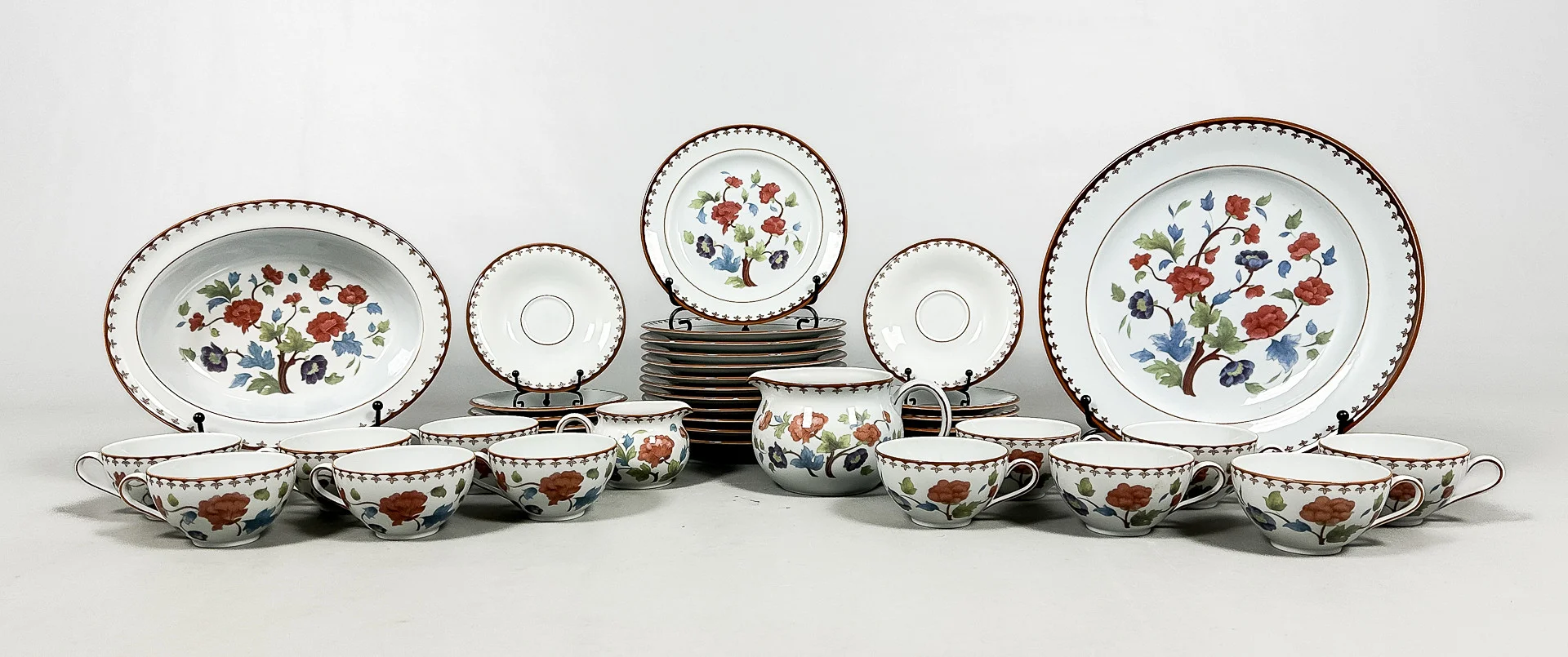 JACKIE LYND. SERVISDELAR, 40 delar, porslin, "Eden", Rörstrand. — Tableware — Auktionshuset STO Bohuslän