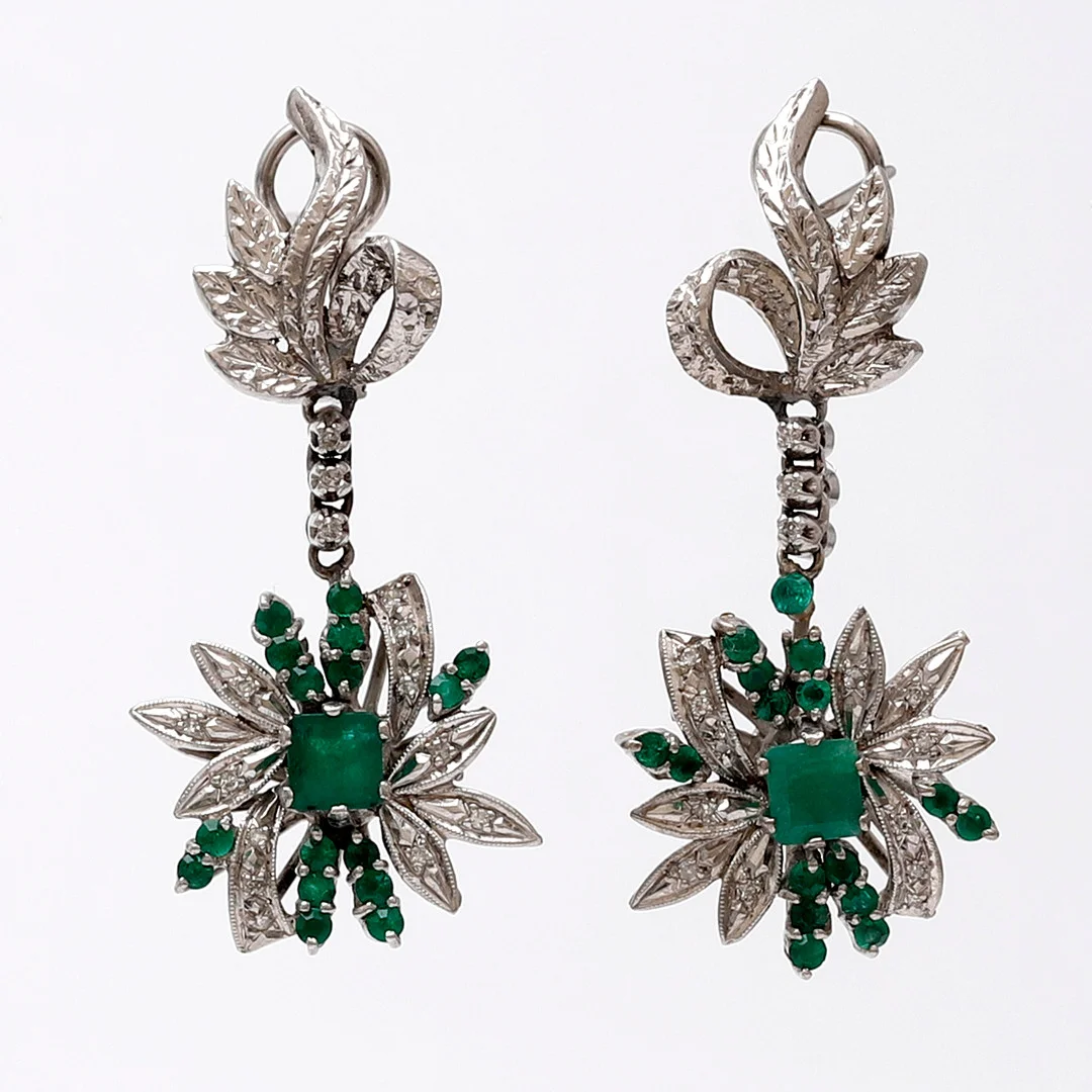 Emeralds and diamonds long earrings. — Earrings — Balclis