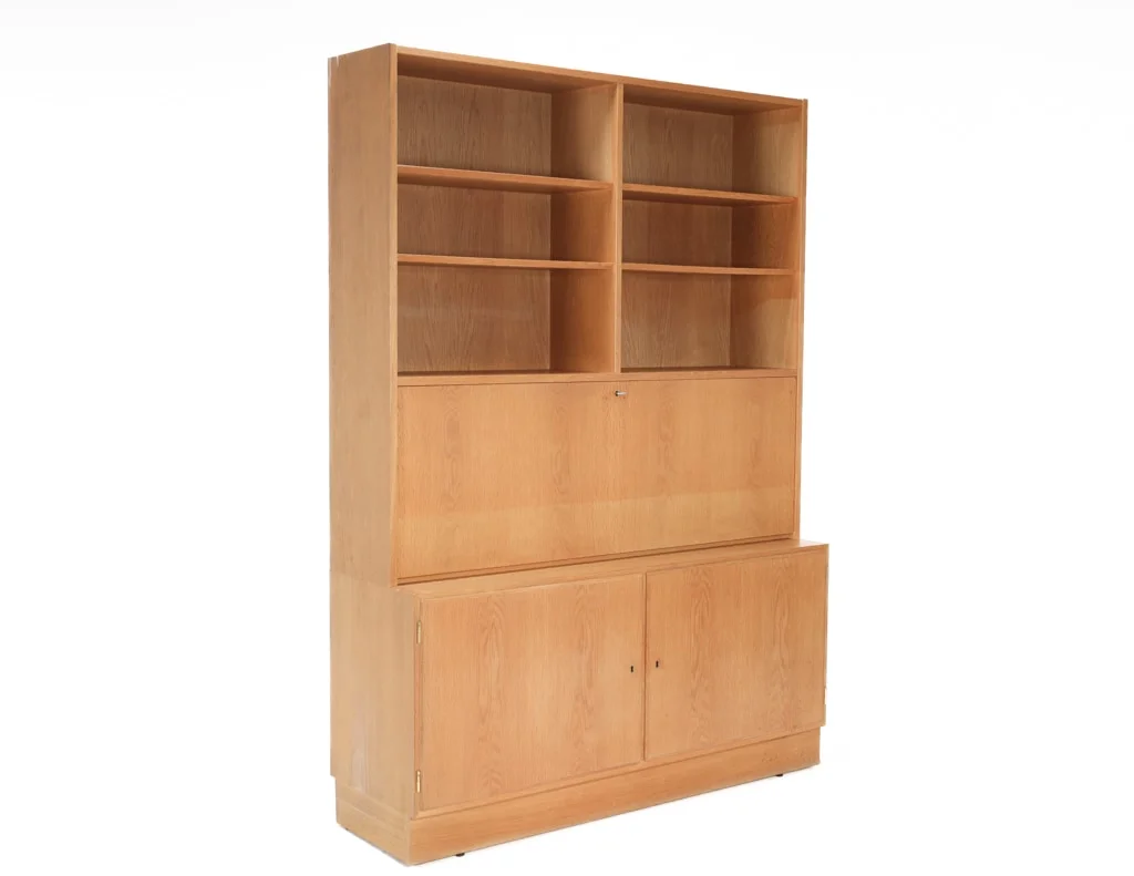 Poul Hundevad: Shelving system with writing section, cabinet and shelf (2) — Furniture/Shelving — Lauritz