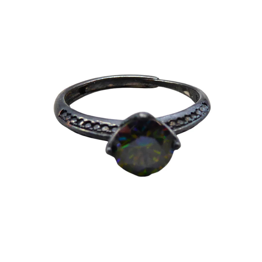 925ER SILBERRING MIT EINEM REGENBOGEN - MOISSANITE VON 1,0CT MIT ZERTIFIKAT. — Rings — Auktionshaus Stuber's Hammerschlag
