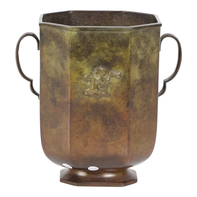 GAB. Art deco vase af grønpatineret bronze, dessin 330, 1920-1930'erne.