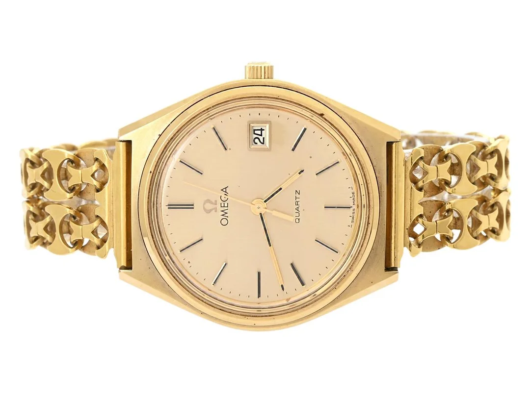 OMEGA, herrur, 35 mm, Cal 1370, Serie nr. 42684386, Ref nr. MD 196.0122, Boett nr. 196.0122 (LL), doublé (20 micron), quartz, plexiglas, datum, ca 1979, metallänk ej original.. — Klockor/Omega — Kaplans