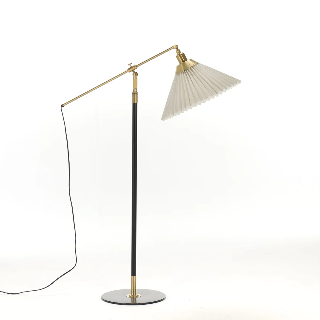 Aage Petersen for Le Klint: Floor lamp Model 349. — Lamps and lighting/Floor lights — Lauritz