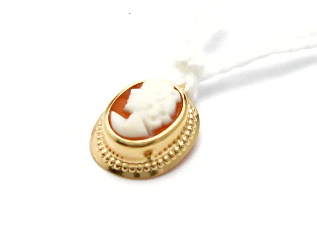 Hänge 18K 0,4g med Camé