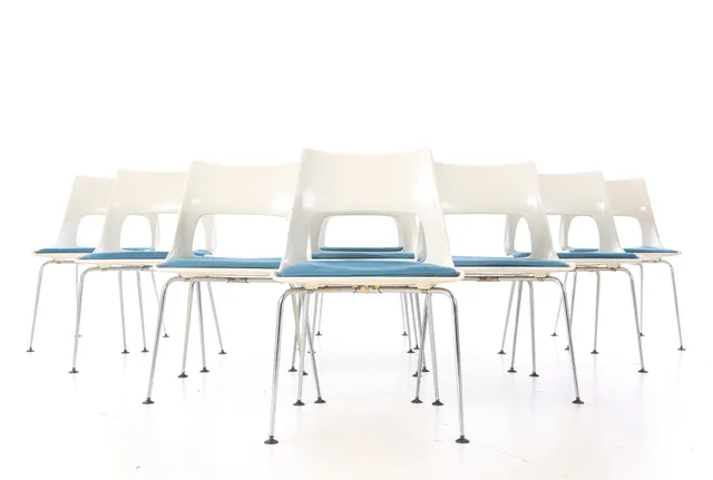 Kay Kørbing. Set of fiberglass dining chairs (9)
