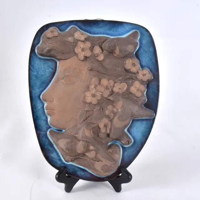 JOHANNES HEDEGAARD. Väggrelief, keramik, Aluminia, Danmark.