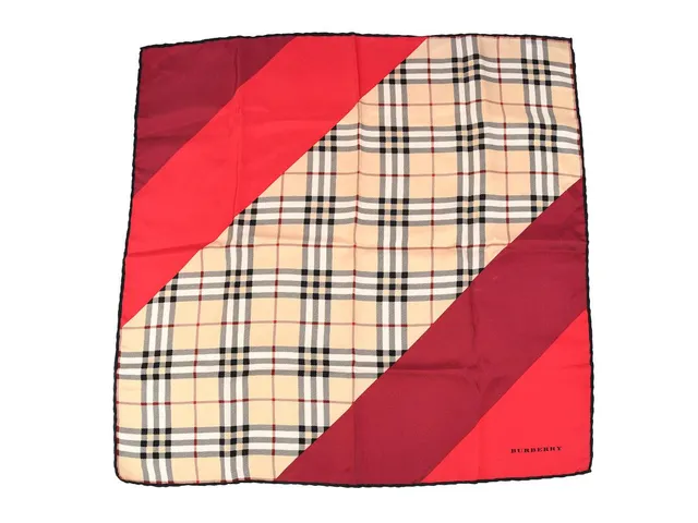 SCARF, BURBERRY, 100% siden, 46x47 cm, beige, röd, vinröd, bruksslitage.