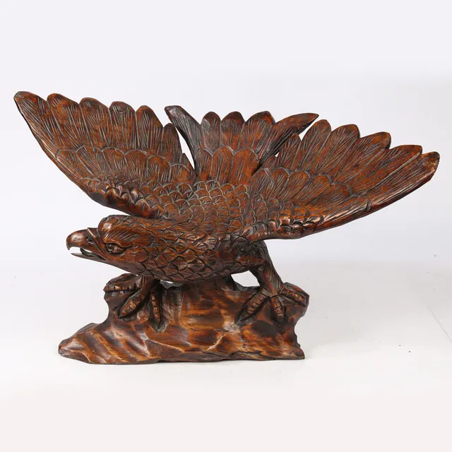 A BLACK FOREST EAGLE, 20TH CENTURY.