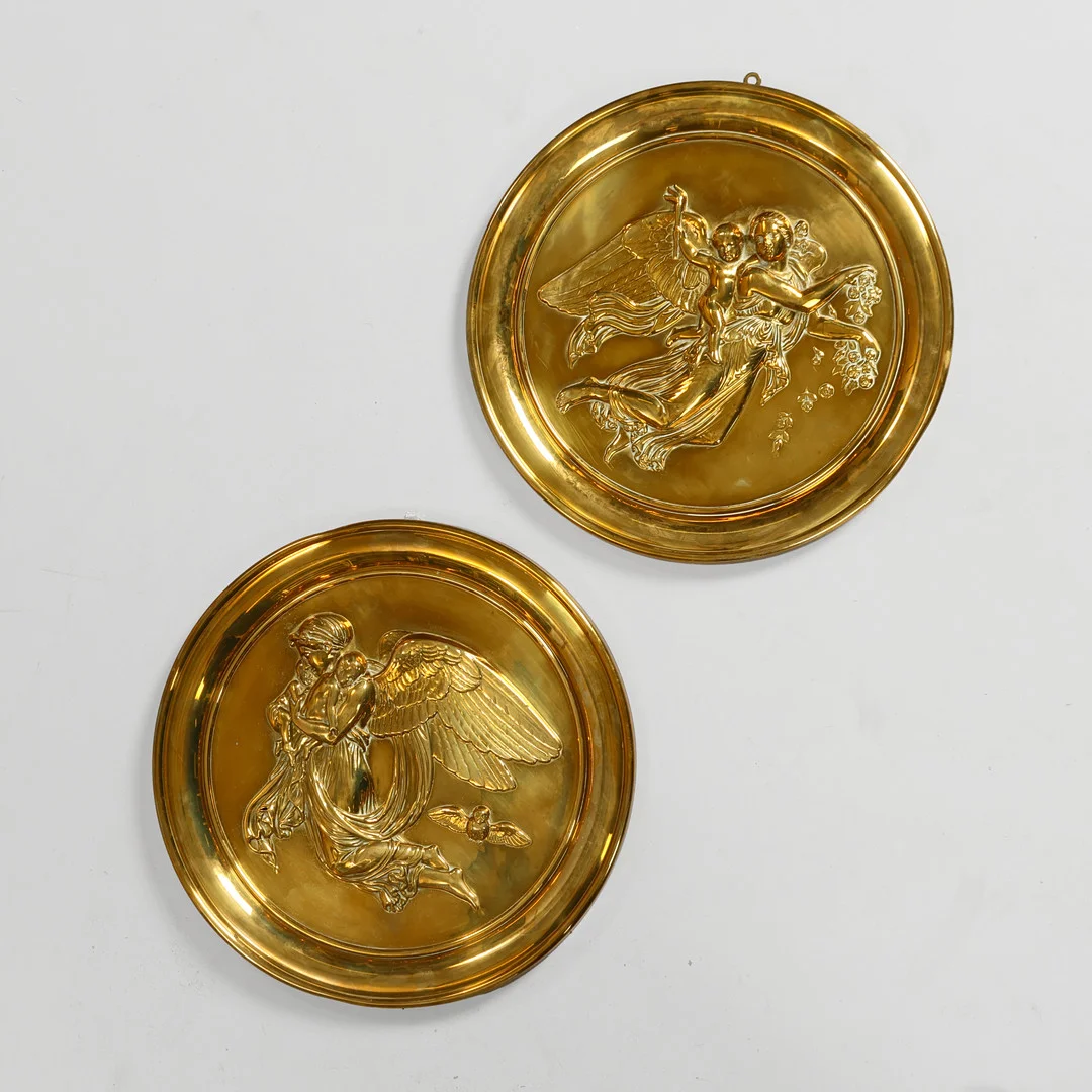 BERTEL THORVALDSEN. EFTER. To nat og dag platter af messing. Danmark (2). — Pewter, Brass & Copper — Palsgaard Kunstauktioner