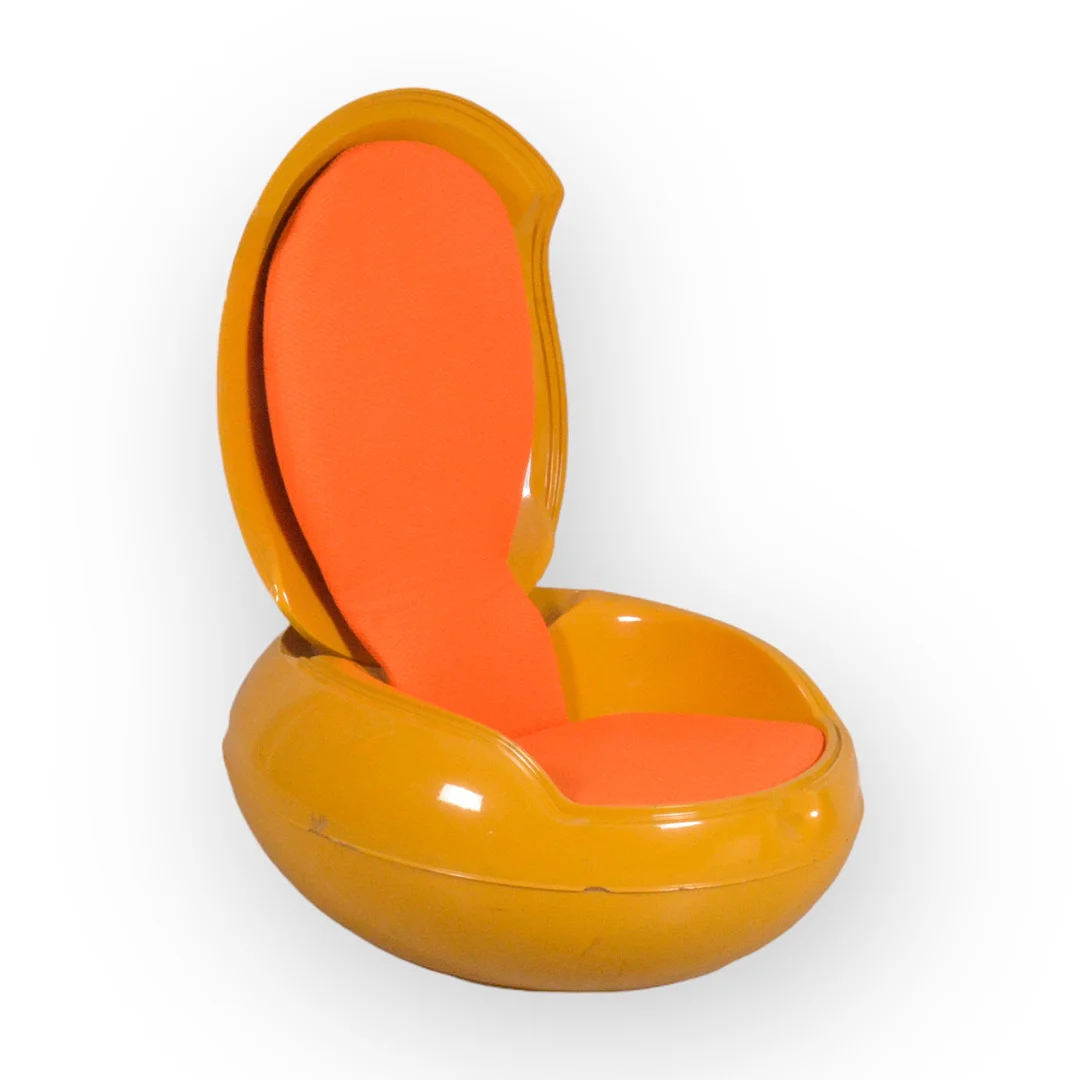 PETER GHYCZY. Reuter Products, fåtölj, modell 'Garden Egg Chair', glasfiber, textil, Tyskland, 1968. — Armchairs & Chairs — Halmstads Auktionskammare