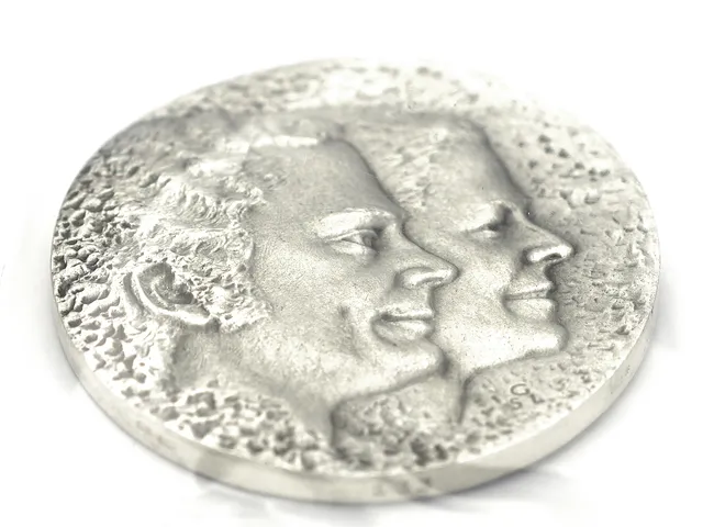 Minnesmedalj S925 55,9g nr 133, Carl XVI Gustaf och Silvia 12 mars 1976