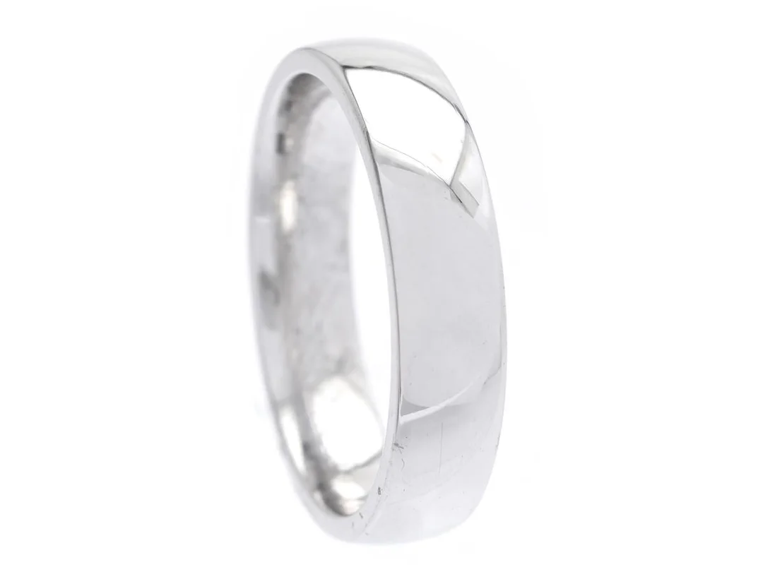 RING, 18K vitguld, bredd 4,4 mm, stl 17,25 mm, vikt 6 g. — Smycken/Ring — Kaplans