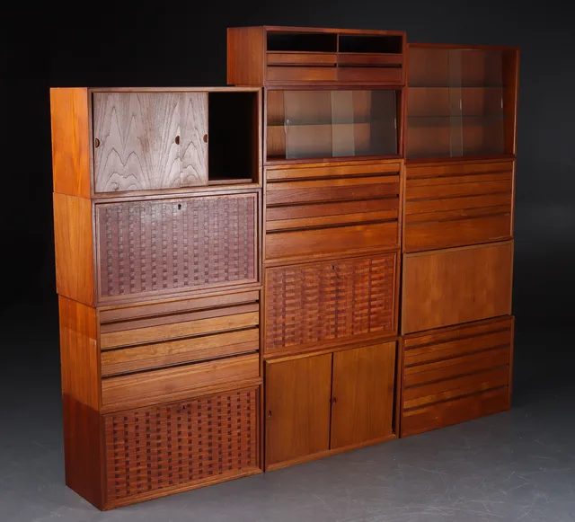 Poul Cadovius. Shelving system in teak, from the 1960s