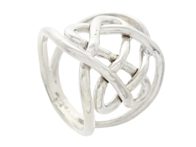 RING, sterlingsilver, arbetad, stl 18,75 mm, vikt ca 9,3 g.