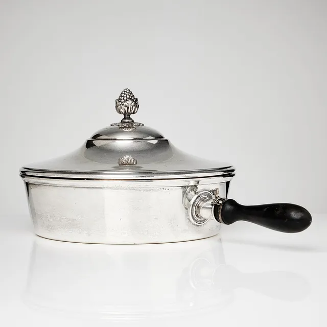 ANDERS NILSSON. Karott med lock, silver, Lund 1909. Gustaviansk-stil.