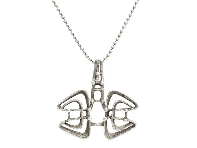 HÄNGE MED KEDJA, sterlingsilver, Studio Else & Paul, Norge 1960-tal, mått på hänget 4 x 4 cm, längd på kedjan 45 cm, vikt 13,3 g.