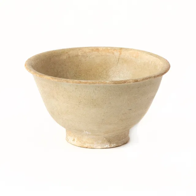 SKÅL. Stengods, Kina , Ming (1368-1644).