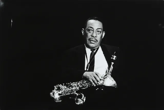 JAN PERSSON (1943-2018). Originalt portrætfoto af saxofonisten Johnny Hodges.