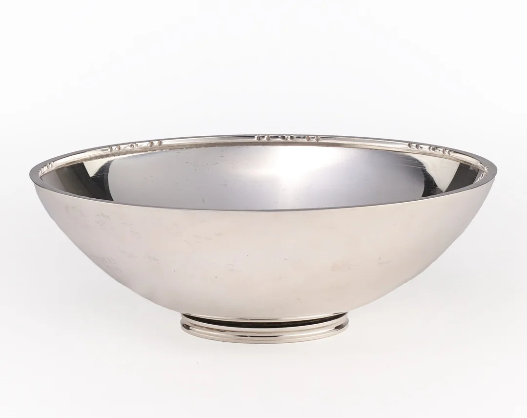 Evald Nielsen. Silver table bowl, year 1945 — Silver, bronze, copper and pewter/Hollowware — Lauritz
