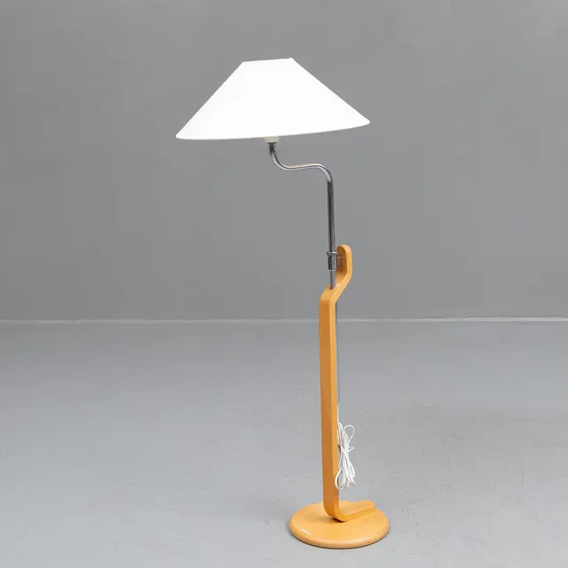 LARS BESSFELT. Golvlampa, "Grevie", Ateljé lyktan, Åhus.