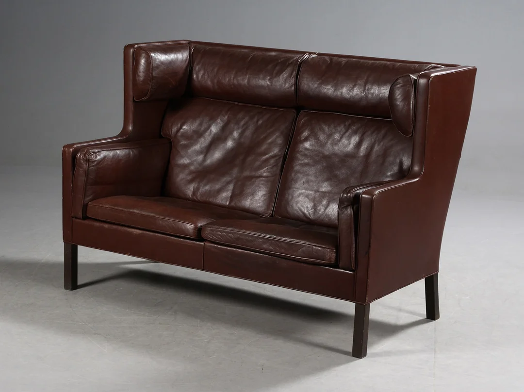 Børge Mogensen. Coupé sofa, freestanding two-seater sofa, Model 2192, brown leather — Furniture/Lounge suites, sofas — Lauritz