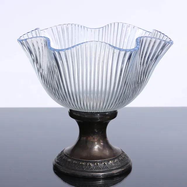 SKÅL PÅ FOT, silver/veckat glas, GAB, 1935.