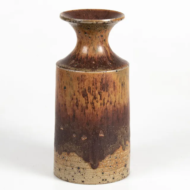 CLAES THELL. Vas, glaserat stengods, signerad, 26,5 cm.