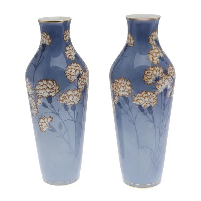 'DECORE A SEVRES' - A PAIR OF FRENCH PORCELAIN VASES.