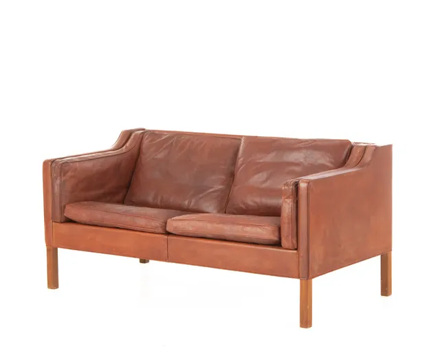 Børge Mogensen. Two-seater sofa, upholstered in original brown leather, model 2212