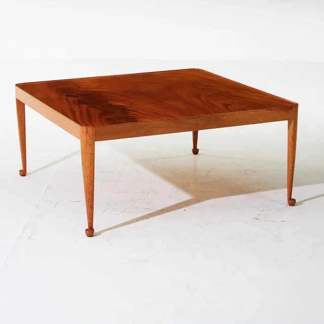 JOSEF FRANK. SOFFBORD, Diplomat, Svenskt Tenn, skiva av pyramidmahogny.