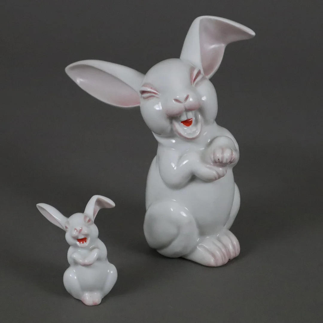- MAX HERMANN FRITZ. "Lachender Hase" - 2 Figuren, Rosenthal, Porzellan. — European — Auktionshaus Blank