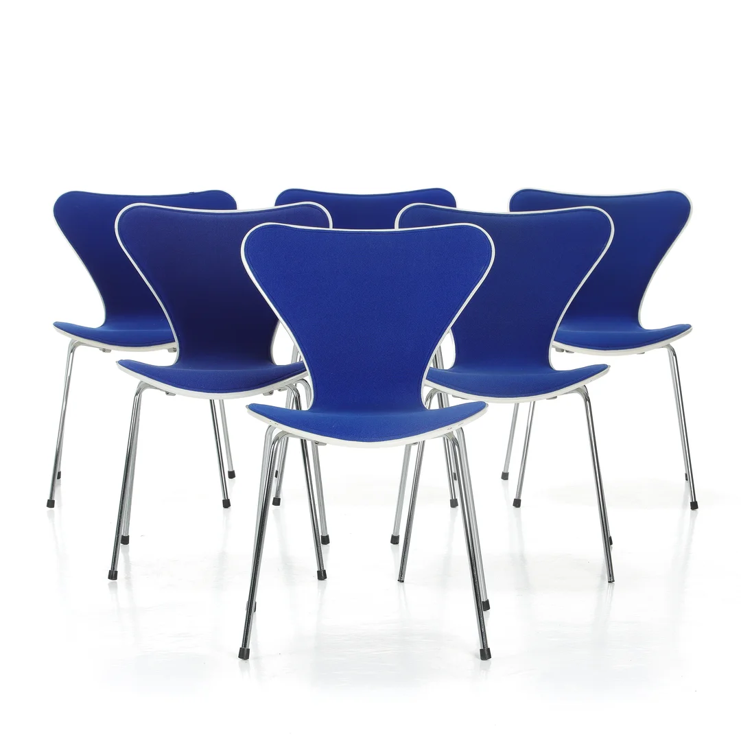 Arne Jacobsen. A set of six 'Seven chairs' model 3107 (6) — Furniture/Chairs — Lauritz