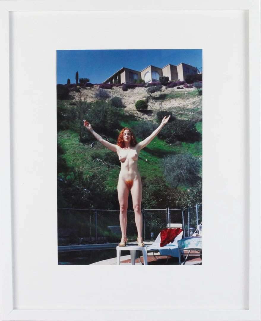 HELMUT NEWTON. Offsettryck i färg, efter "Domestic Nude IX, The Redhead" Los Angeles 1992. — Photography — Höganäs Auktionsverk